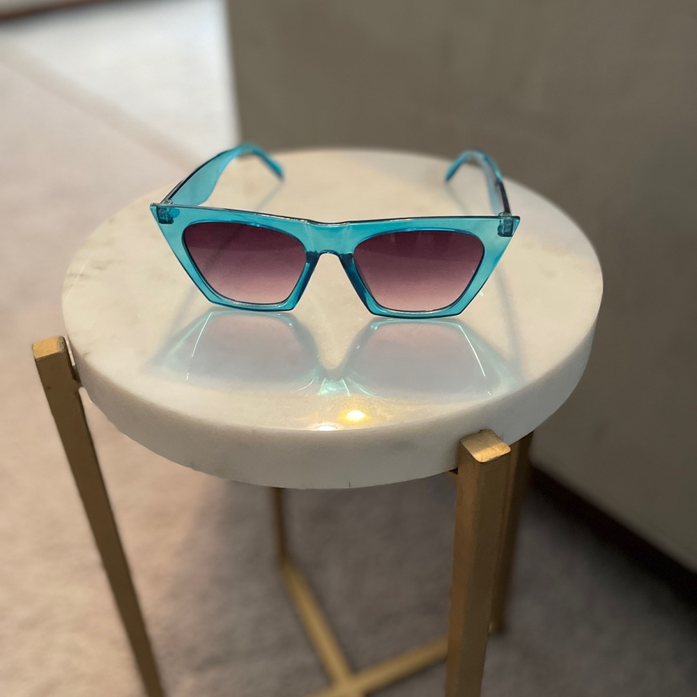 NWOT Cyan Cat Eye Sunglasses